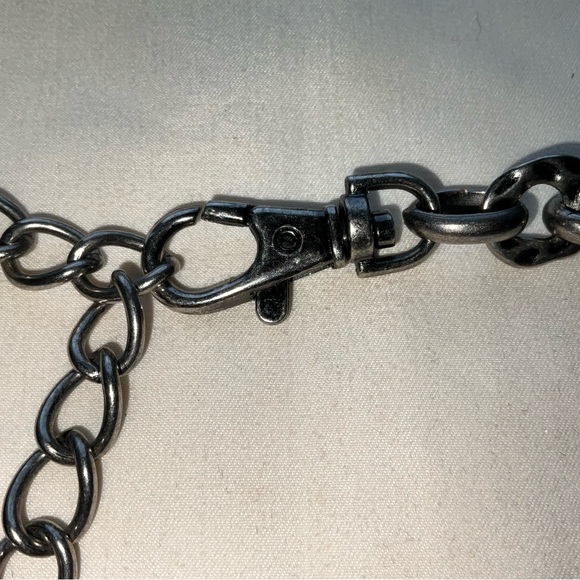 Metal Link Belt with Circles Cinch Belt Adjustable Double Sided - Picture 10 of 10